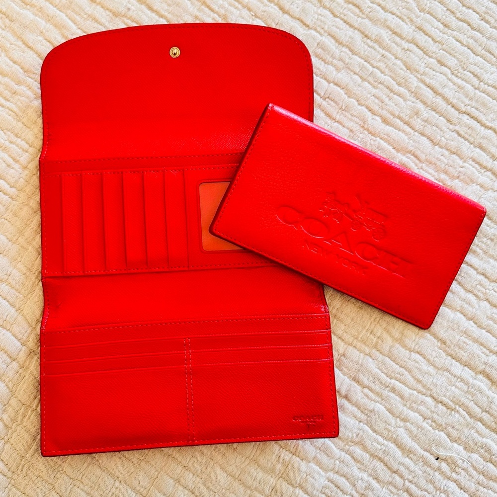COACH Bold Coral Red Leather Wallet With Removable Checkbook Cover - Picture 2 of 14